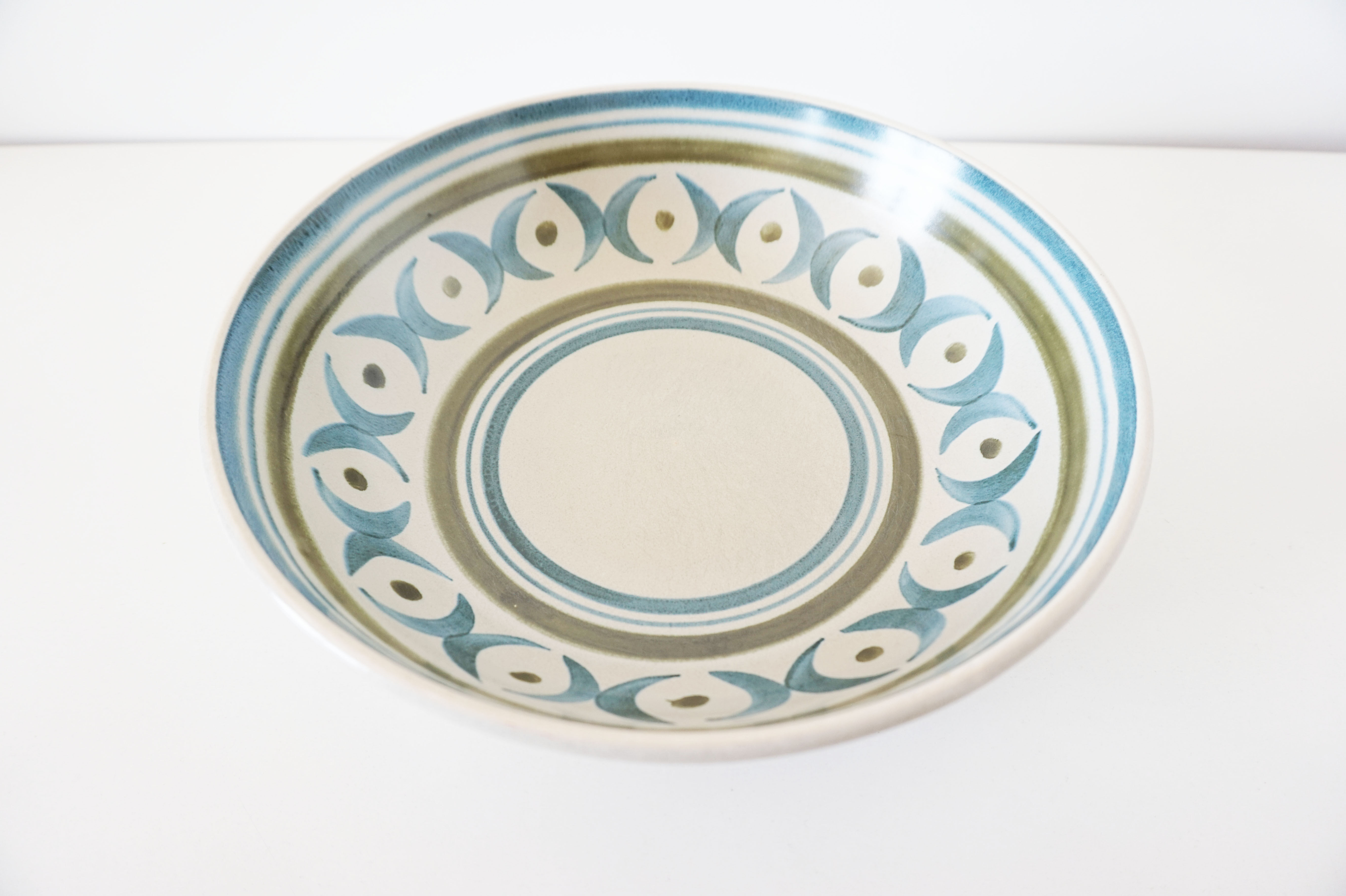 Vintage ceramic dish or bowl