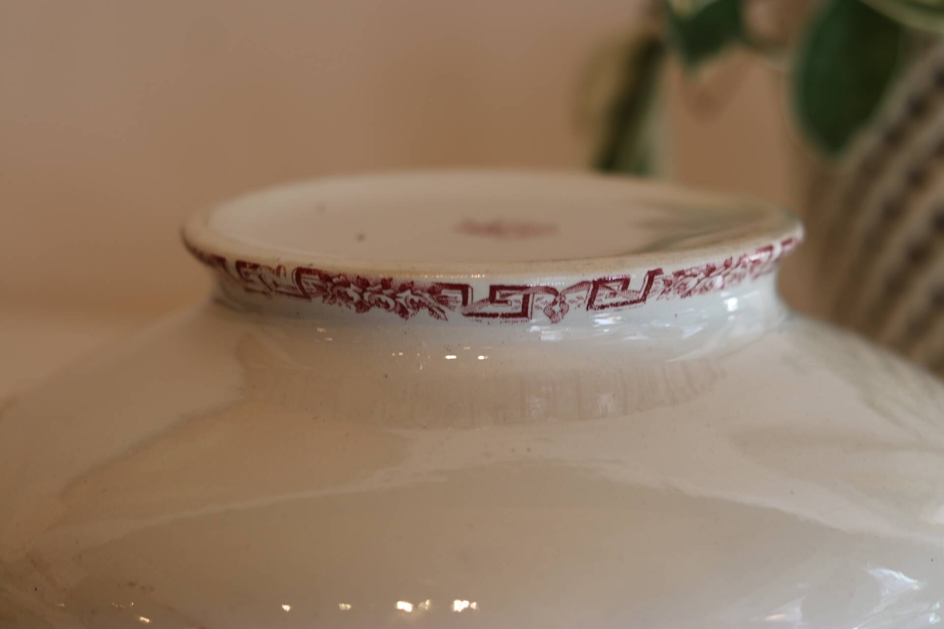 Iron clay soup tureen Moulin des loups, Athens model, red