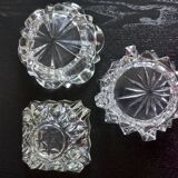3 glass ashtrays