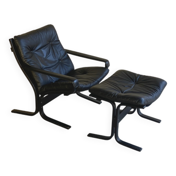 Siesta armchair and its ottoman from the 1970s, Ingmar Relling