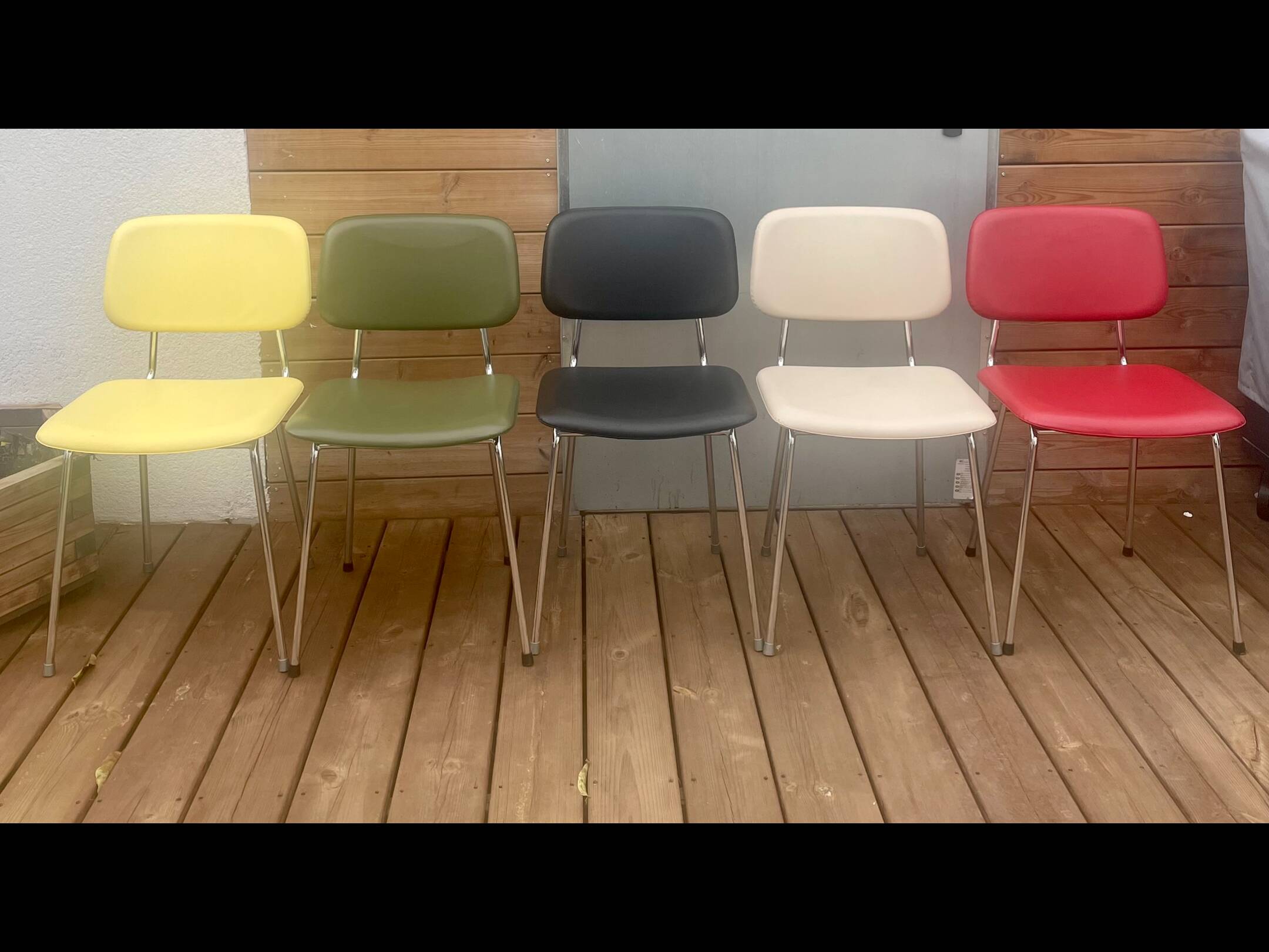 Series of 5 Carolina Prefacto Airborne design chairs