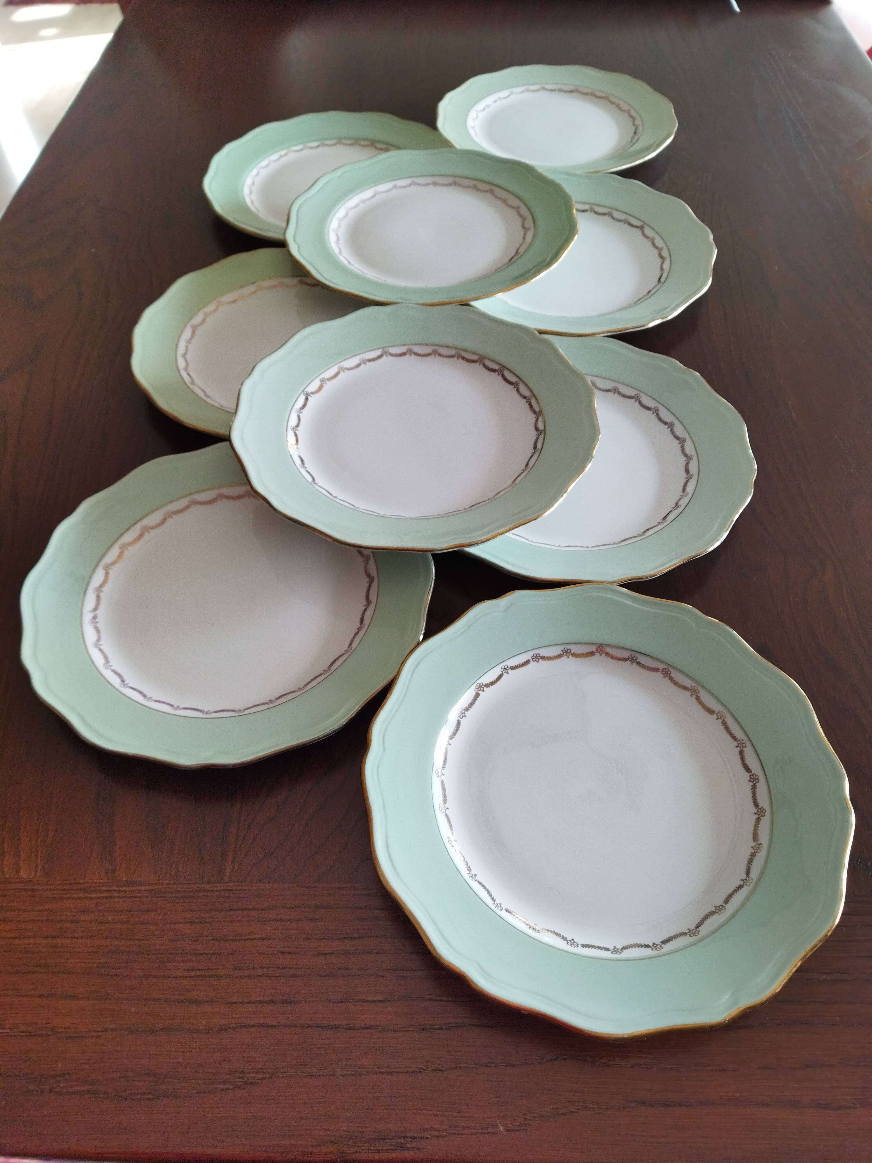 9 assiettes plates L'Amandinoise "Cafés Nico"