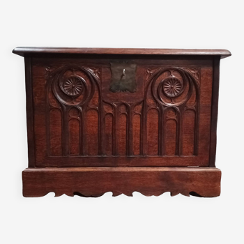 Gothic style bar chest in solid oak