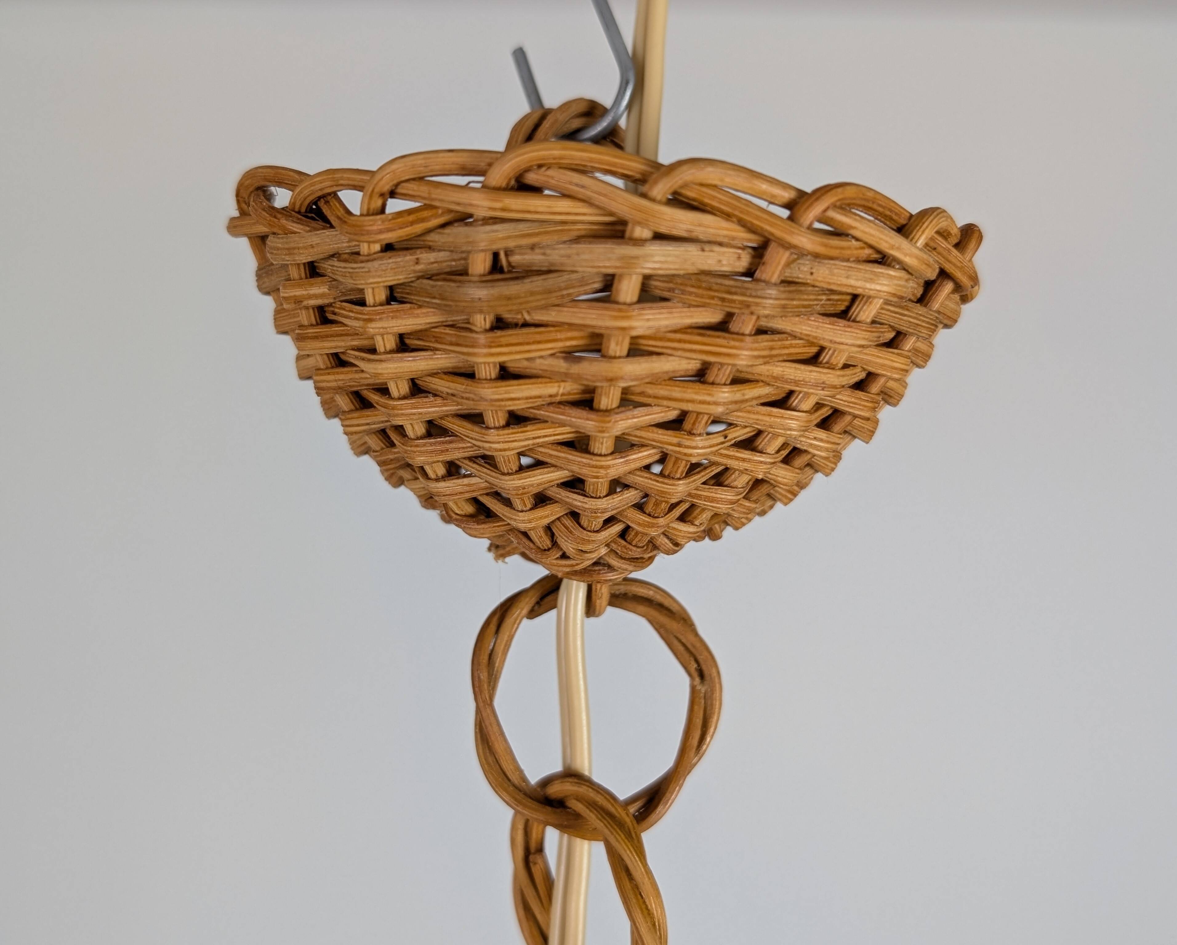 Rattan pendant light 60'