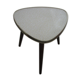 Tripod plant holder in formica