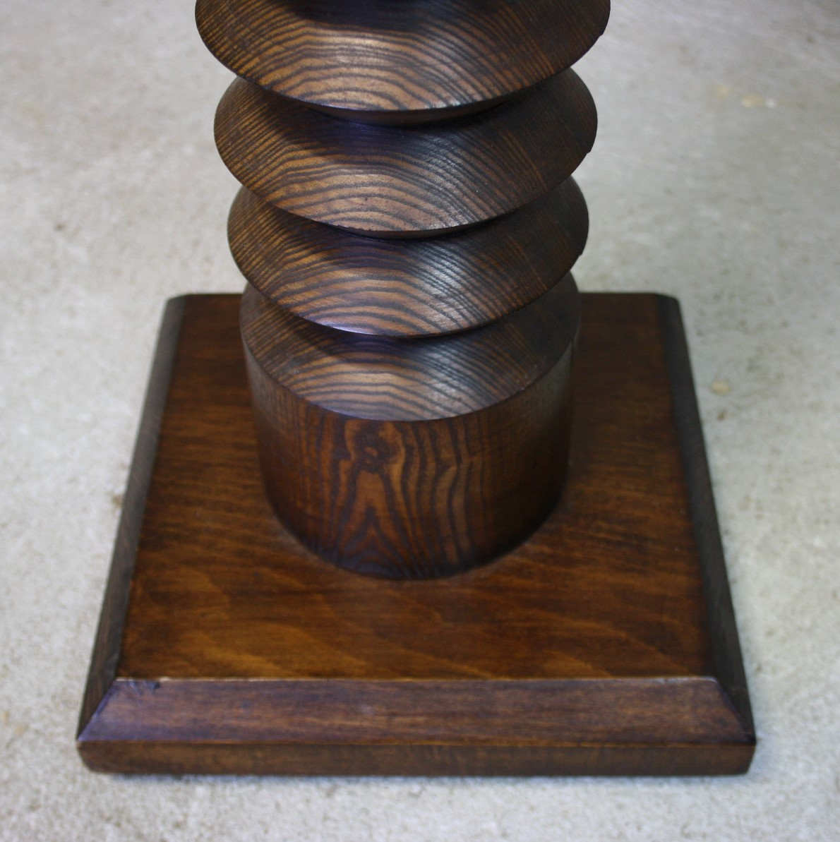 Fifth wheel press screw