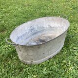 Old oval galvanized zinc basin dimension: height -23.5 cm - width -70cm - depth -39
