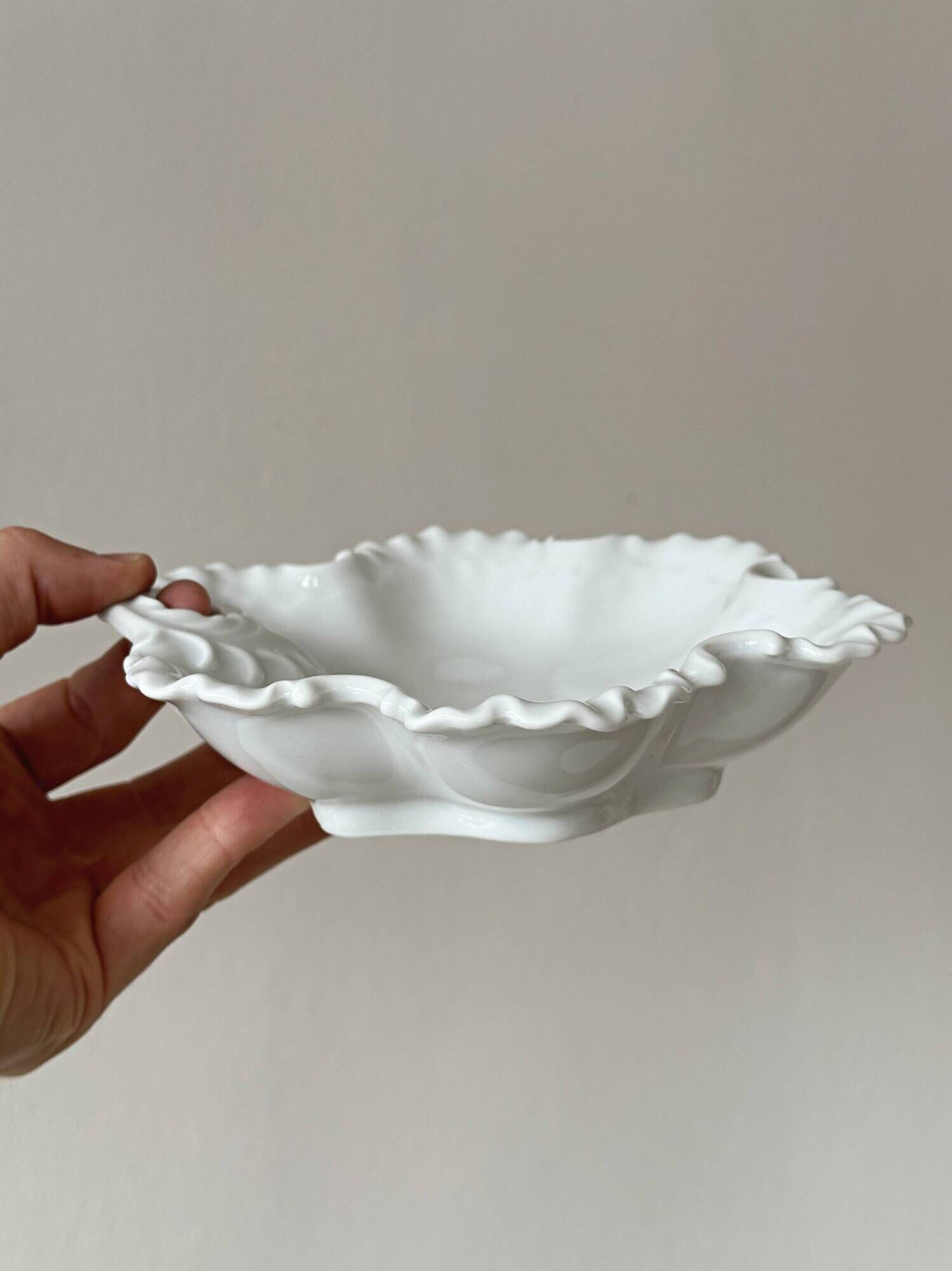 Coupelle porcelaine blanche forme feuille