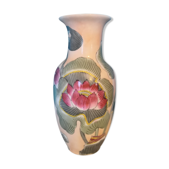 Vase motif asiatique