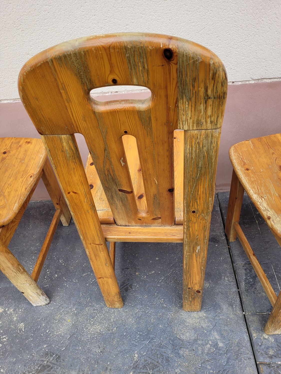 6 pine chairs