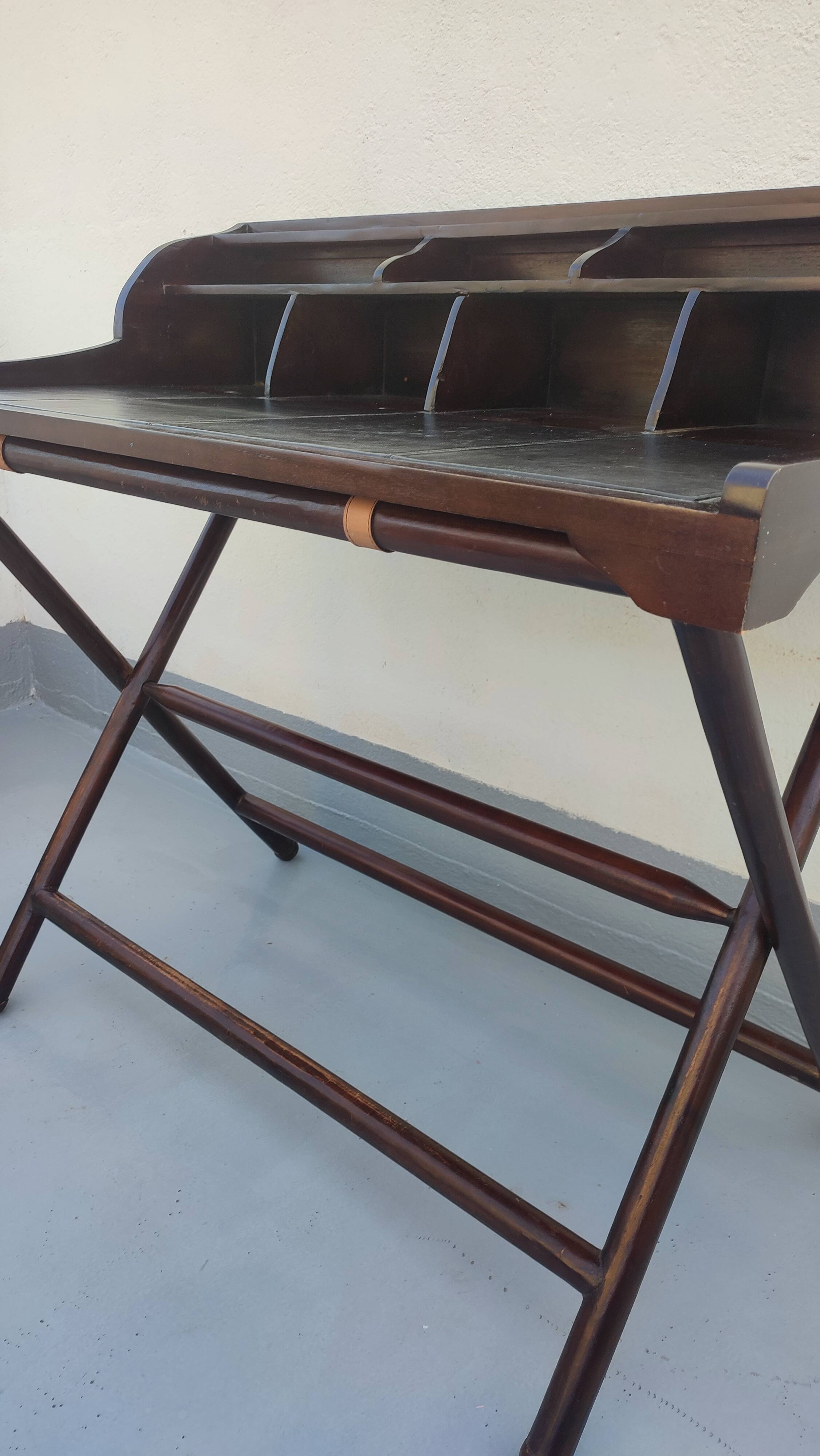 Colonial desk in wood and leather with armchair