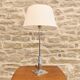 Lampe néoclassique en métal chromé