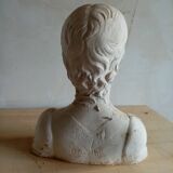 Modeling plaster statue