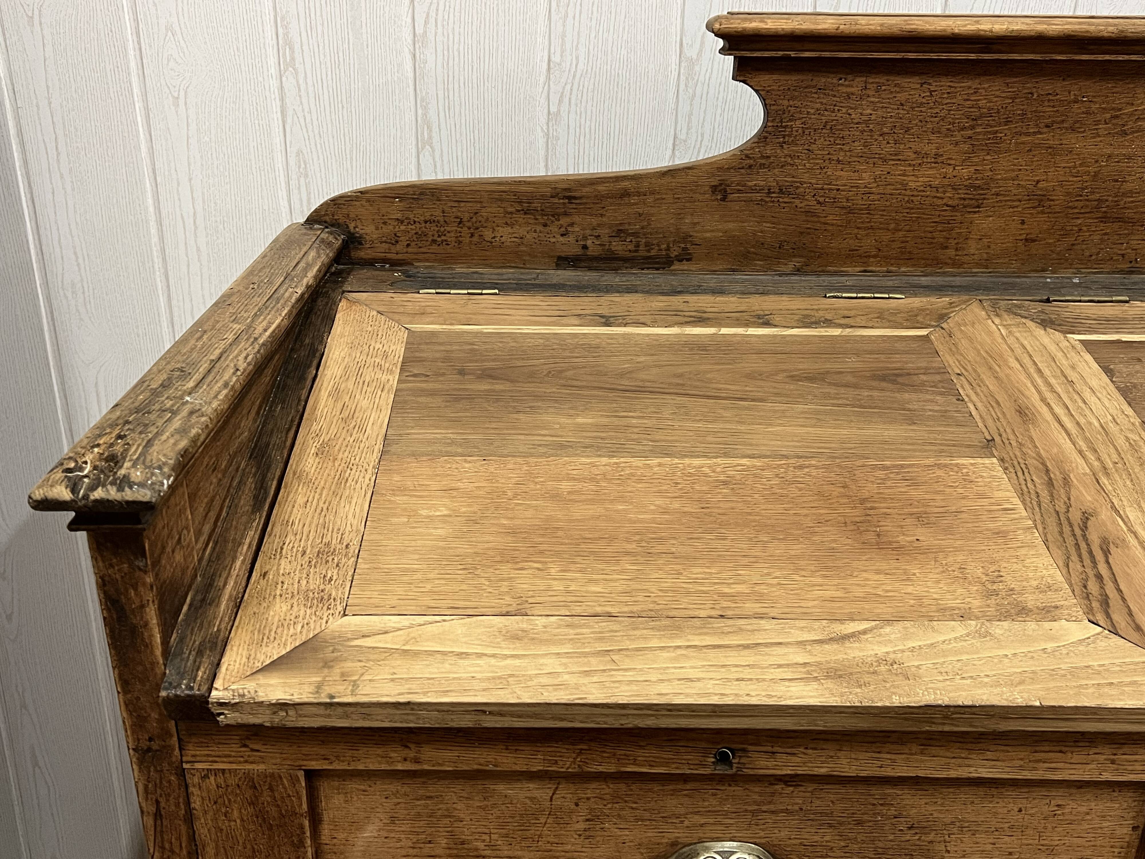 Meuble de métier/ meuble à tiroir
