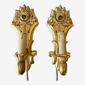 Pair of vintage gilded wood electric wall sconces
