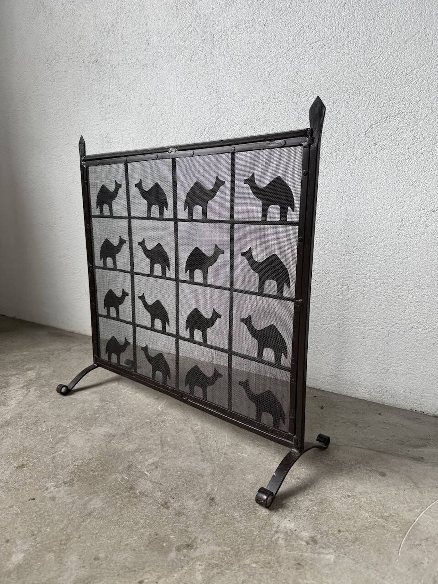 Wrought iron fireplace screen Les Marolles 1950