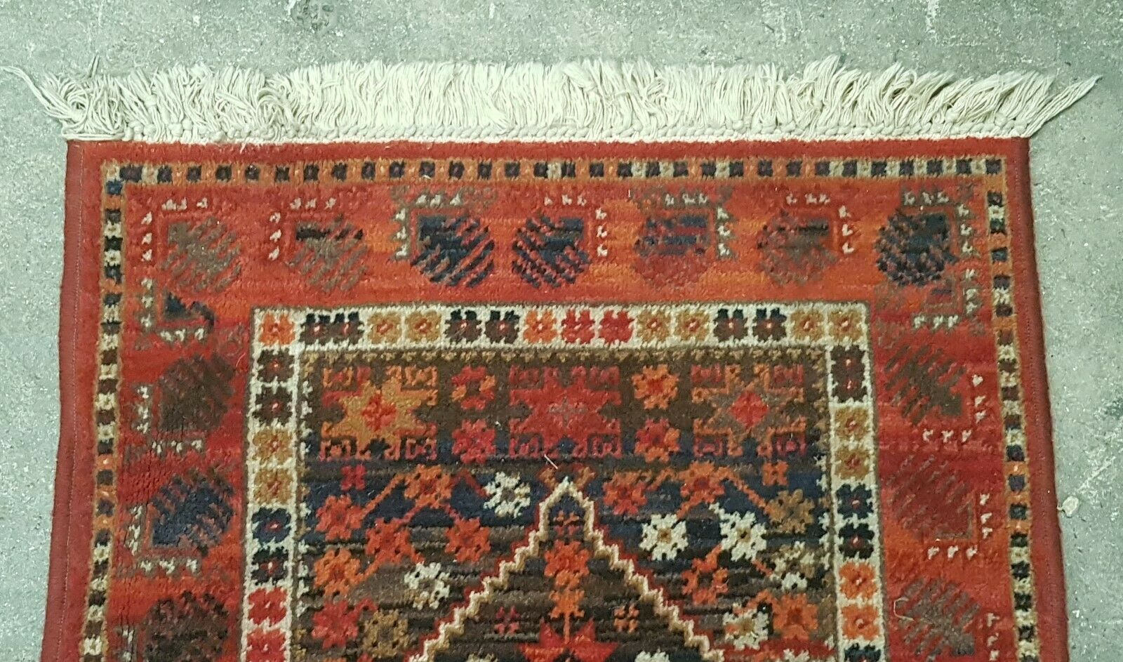 Louis de Poortere Size 70 x 139 pure wool prayer mat