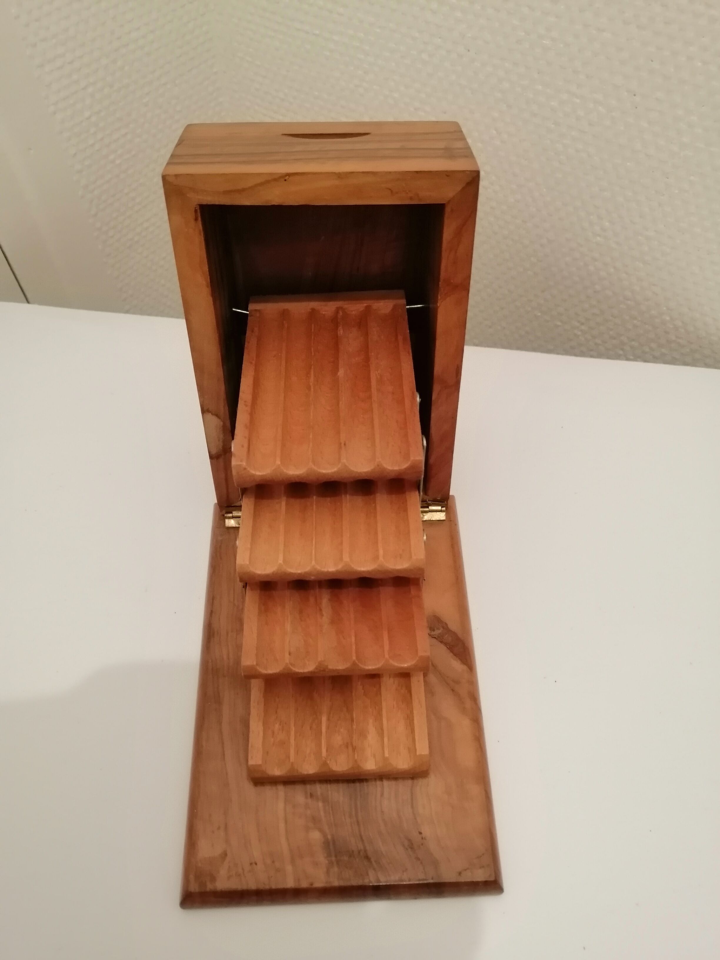 Wooden cigarette box