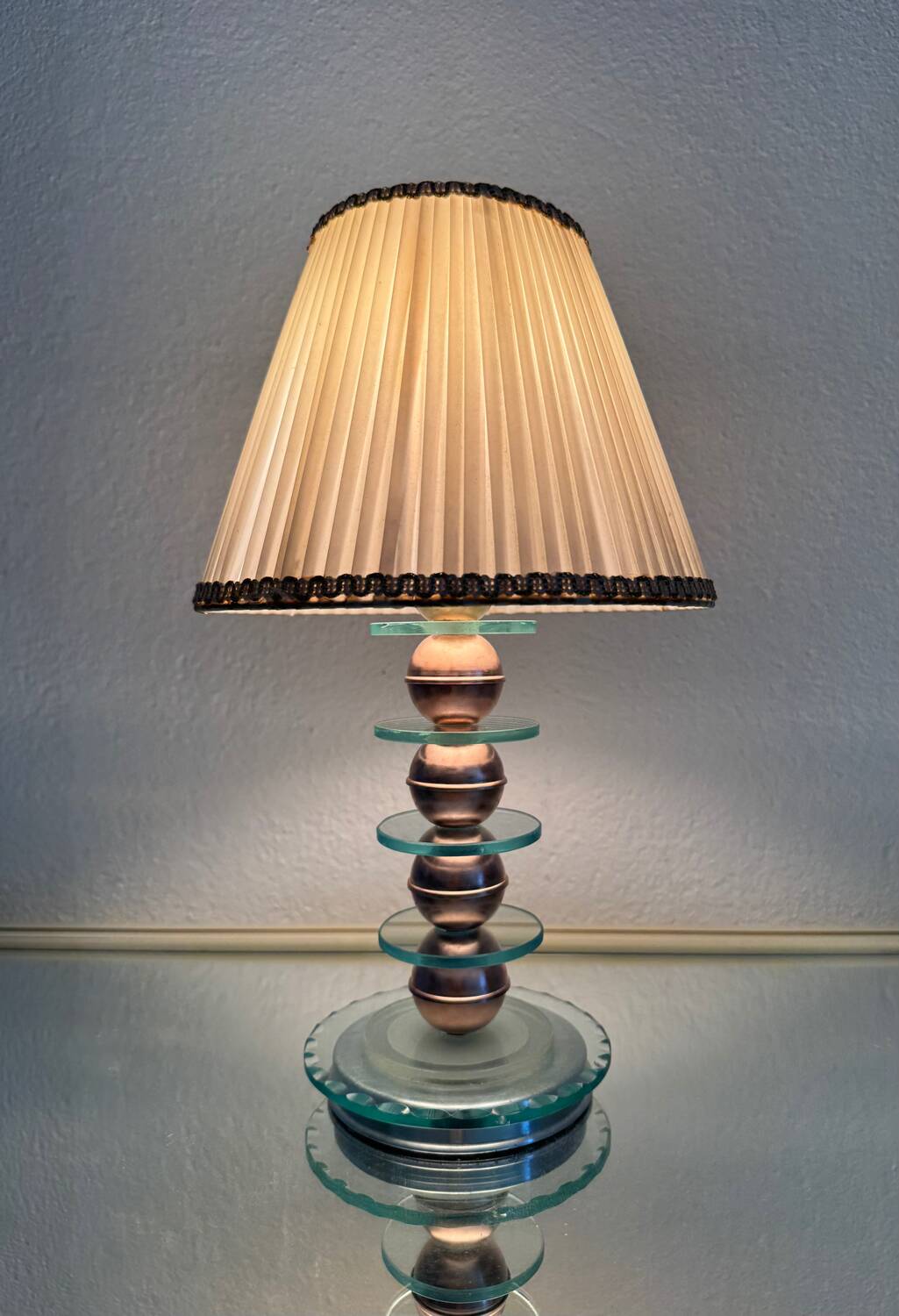 Small Art Deco lamp in copper glass