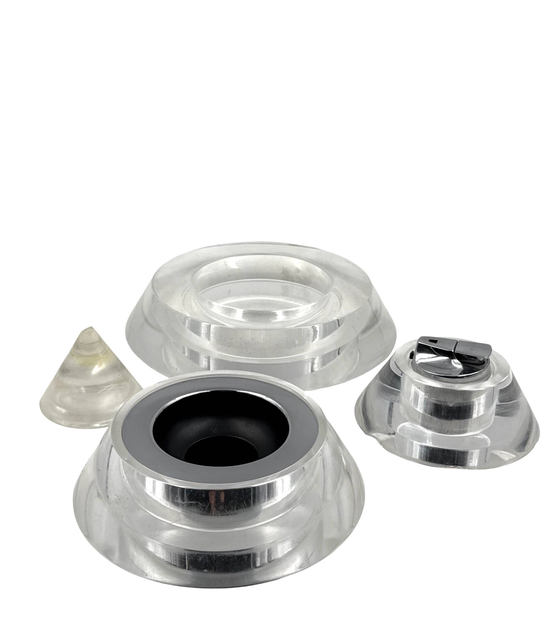 Space age lucite conical smoking set, Italy 1970