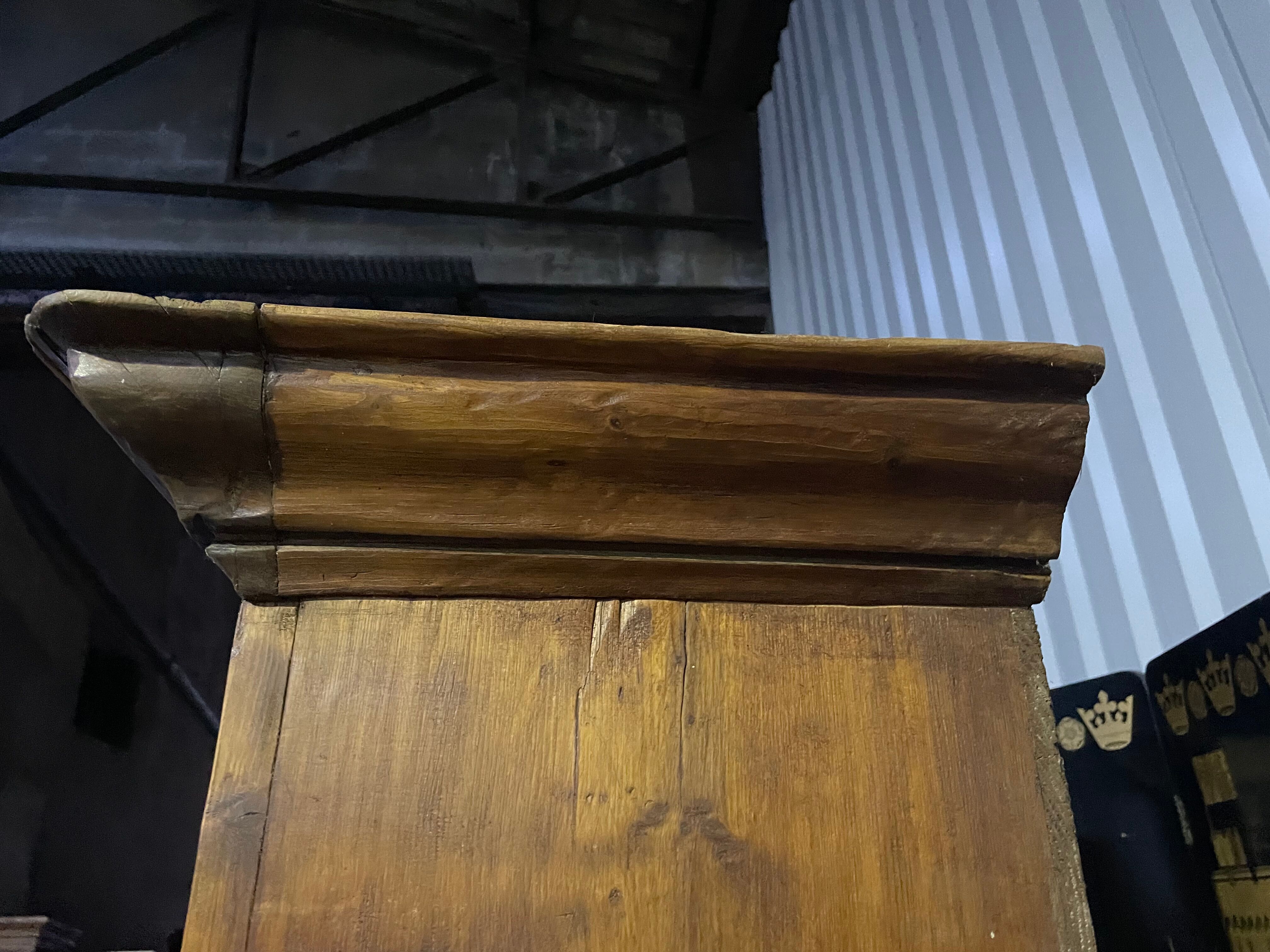 Bonnetière - Armoire parisienne en sapin 19eme