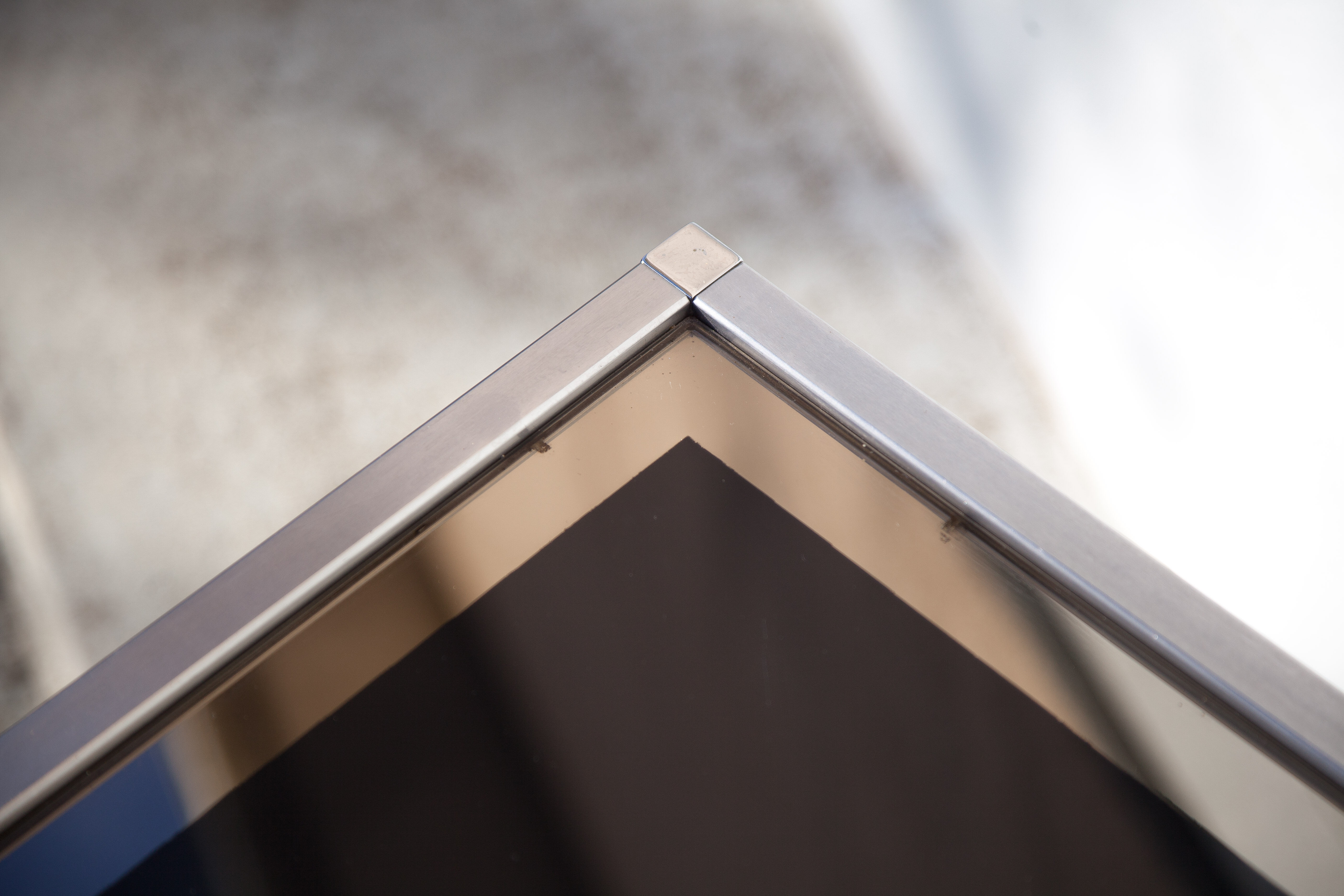 Serving glass mirror and vintage chrome, trolley with wheels, rolling bar, design bauhaus