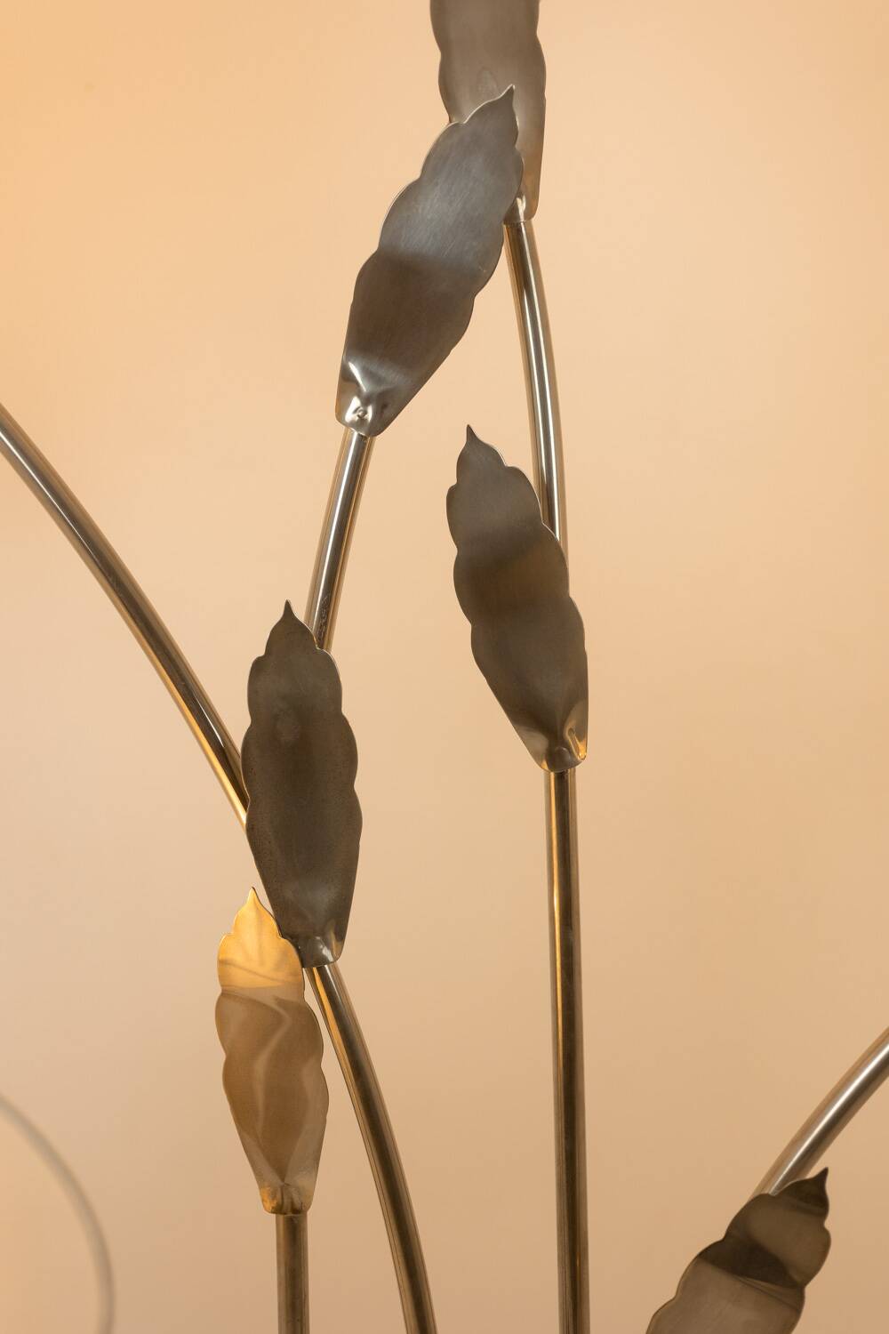 Antonio Pavia. Large lamp in silvered brass and silk. 1970s.