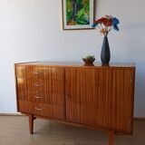 Buffet moderniste des années 1970