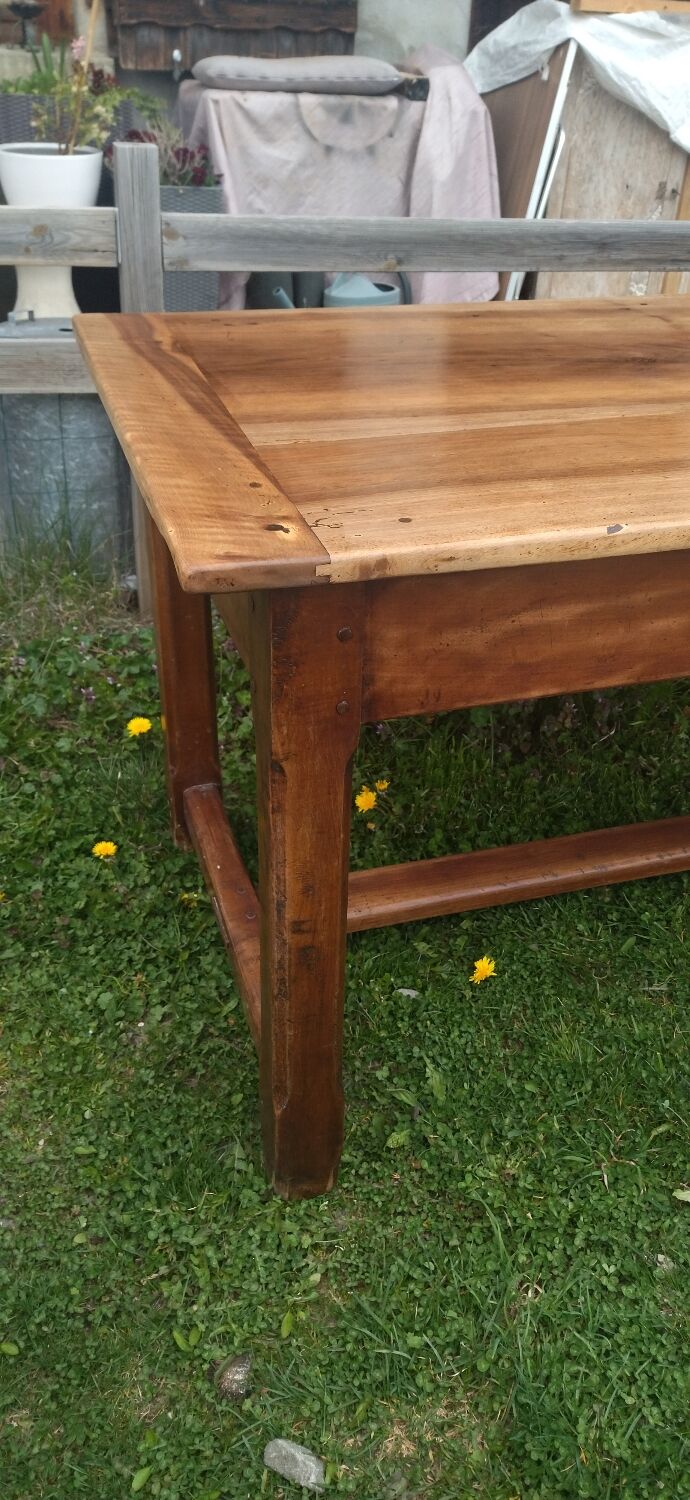 Farmhouse table