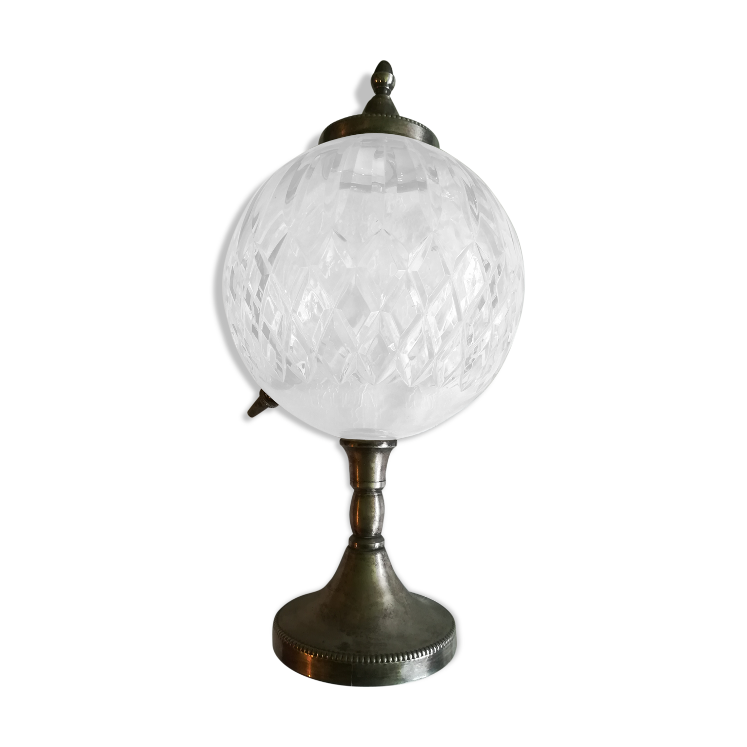 Chiseled crystal fountain