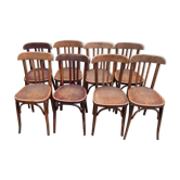 Suite de 8 chaises de bistrot