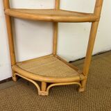 Etagère d'angle en rotin