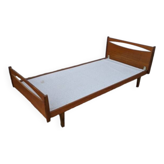 Vintage single bed