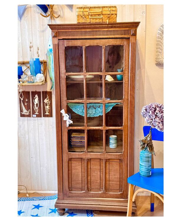 Armoire parisienne vitree