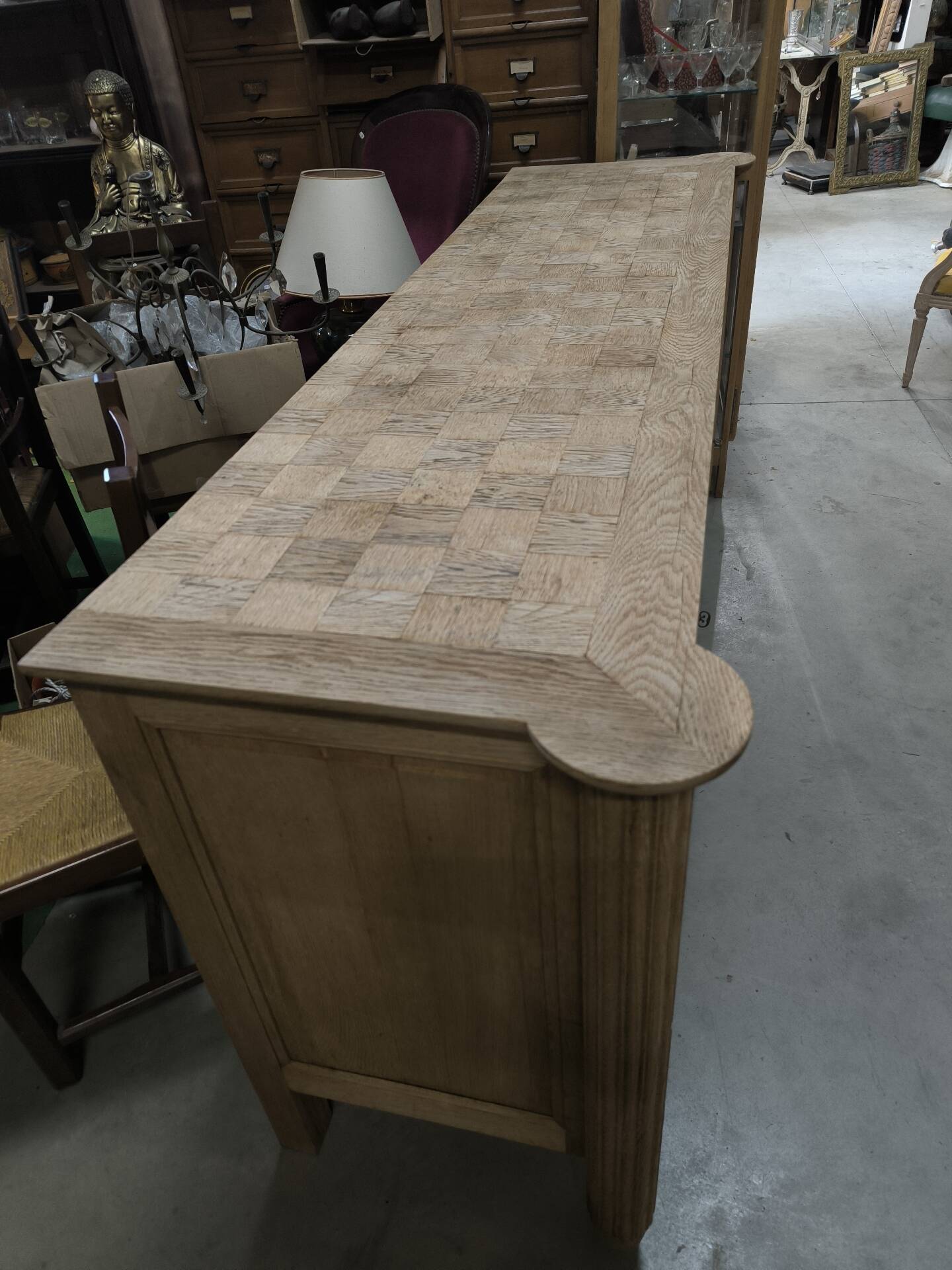 Large buffet in the Arts Décoratifs style, made of natural solid oak.