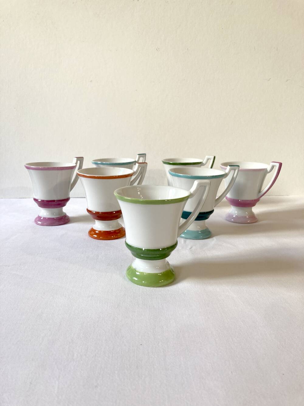 7 earthenware coffee cups of the brûlot type