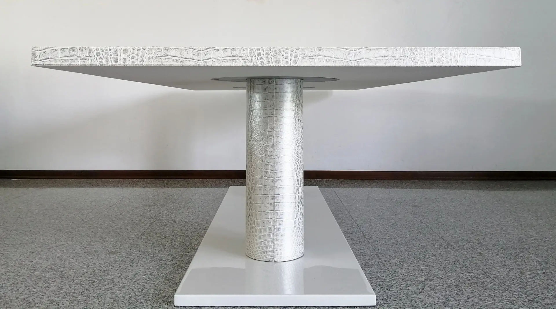 Fendi casa table model bernini outlet -70%