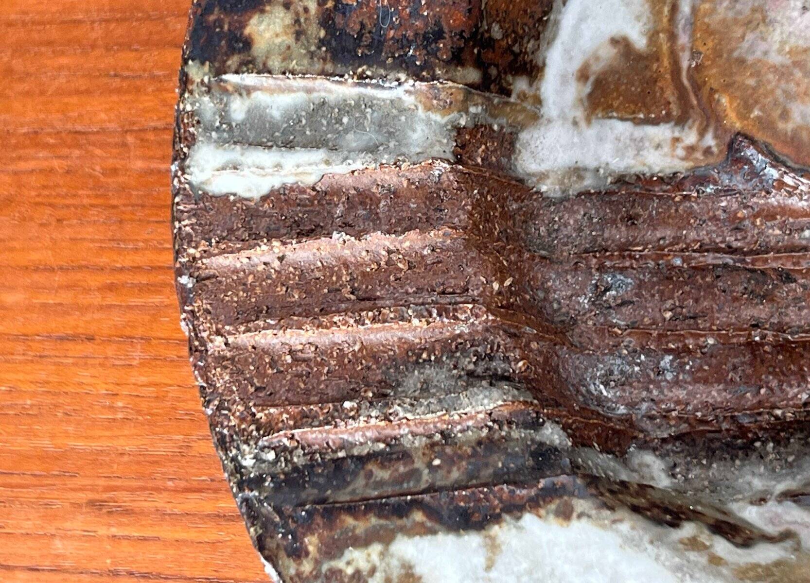 Bowl in studio pottery from mid-century Danish by Aksel Larsen for Axella, 1960s.