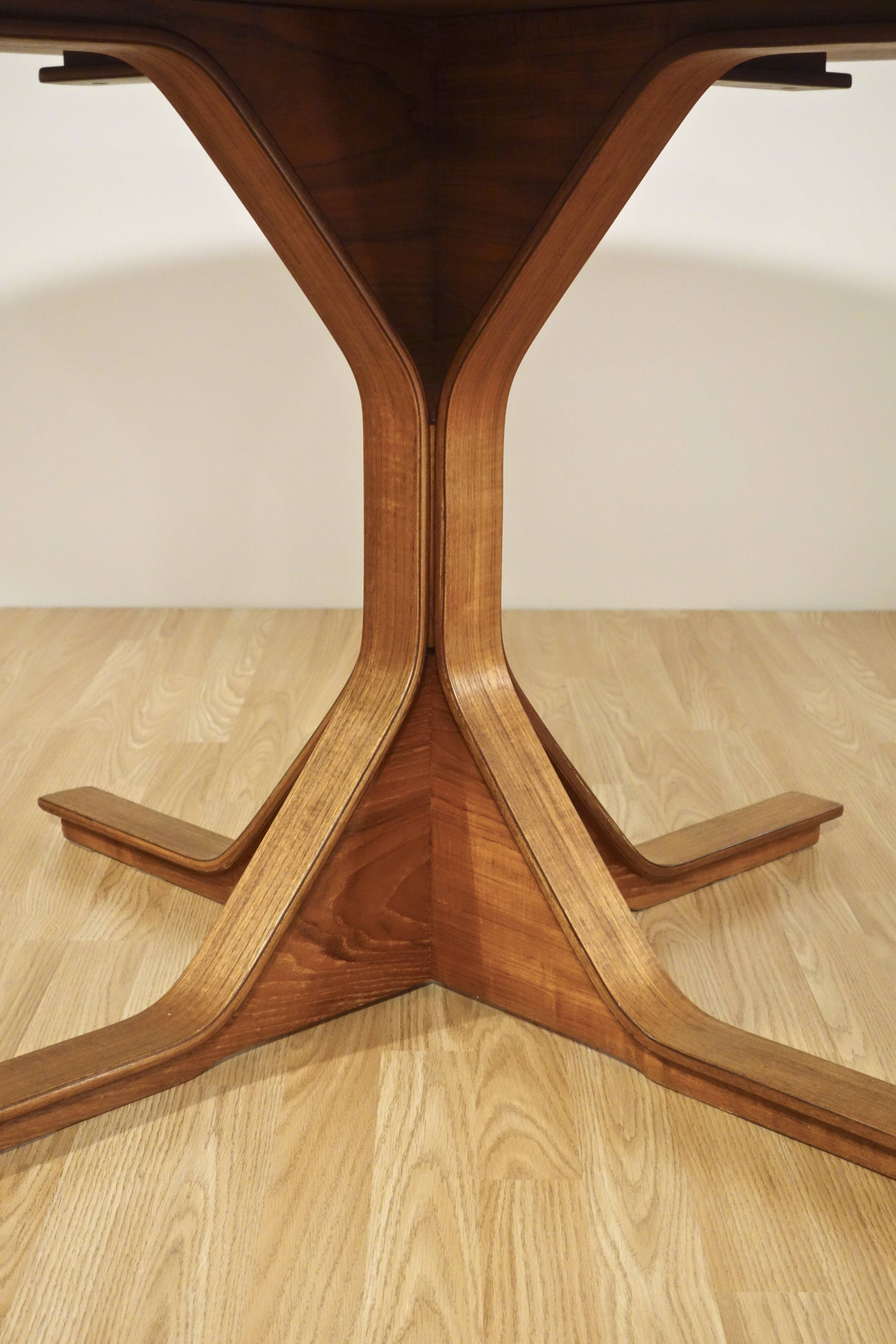 Round dining table "522" by Gianfranco Frattini for Bernini, Italy 1956