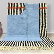 Traditional hand-woven Berber rug, size 150 x 250 cm