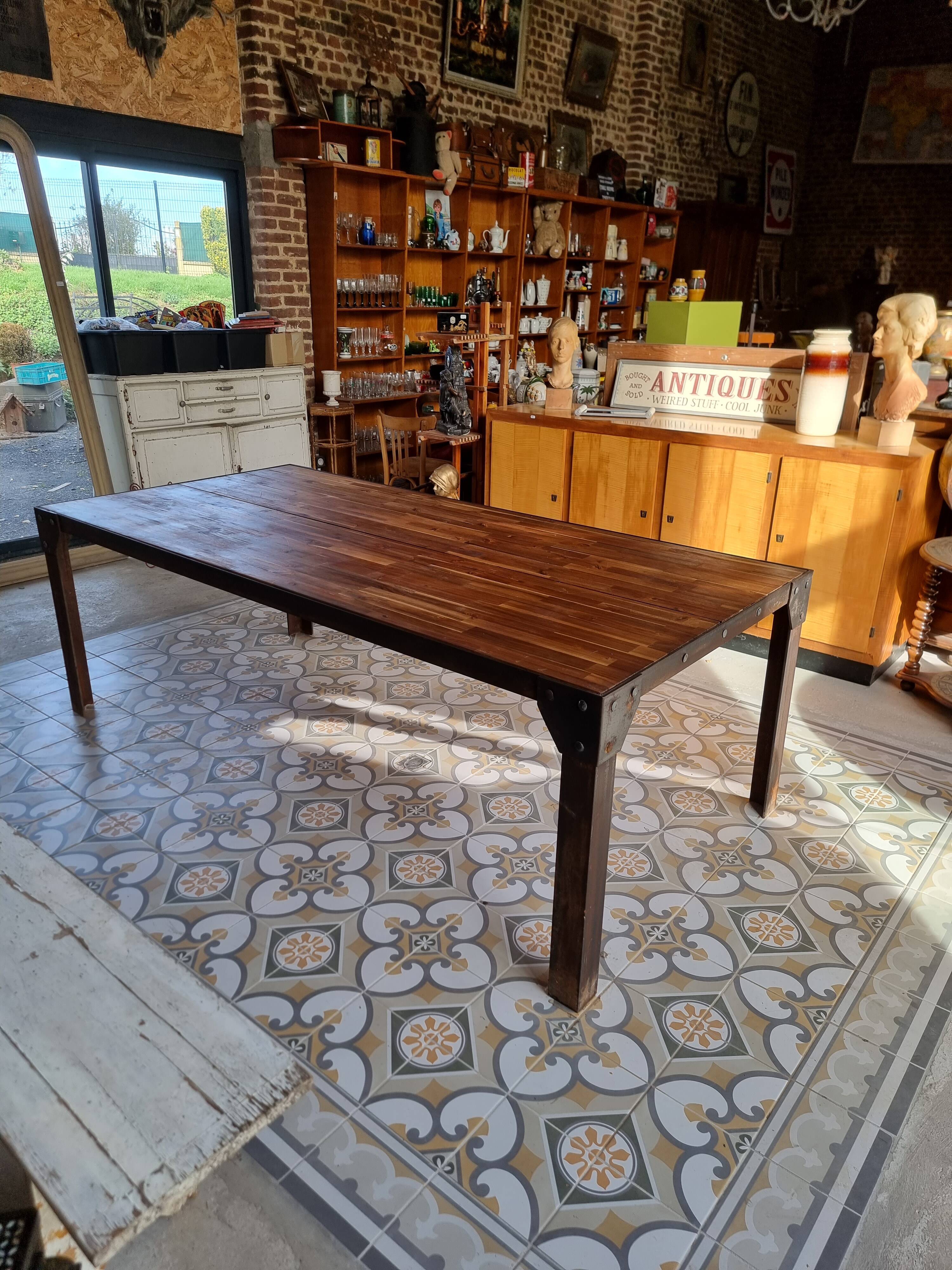 Industrial table