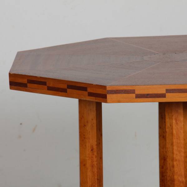 Wooden gueridon, Art Deco work from the 1930s.