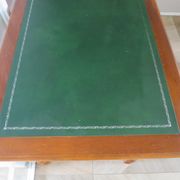 Minister's desk style L. Philippe – 2 drawers – cherry wood – faux leather desk mat