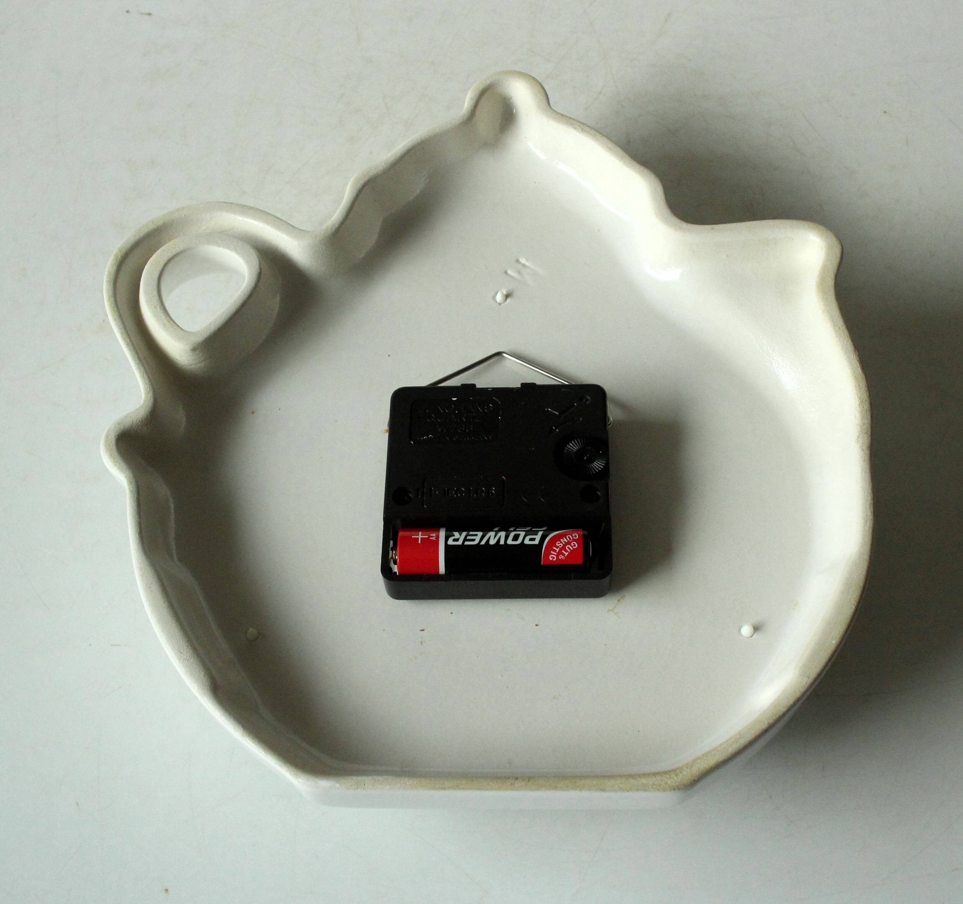 Ceramic kitchen clock with Junghans Quartz Movement, vintage from the 80s