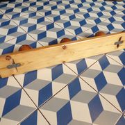 1980s pine coat rack with 3 balls