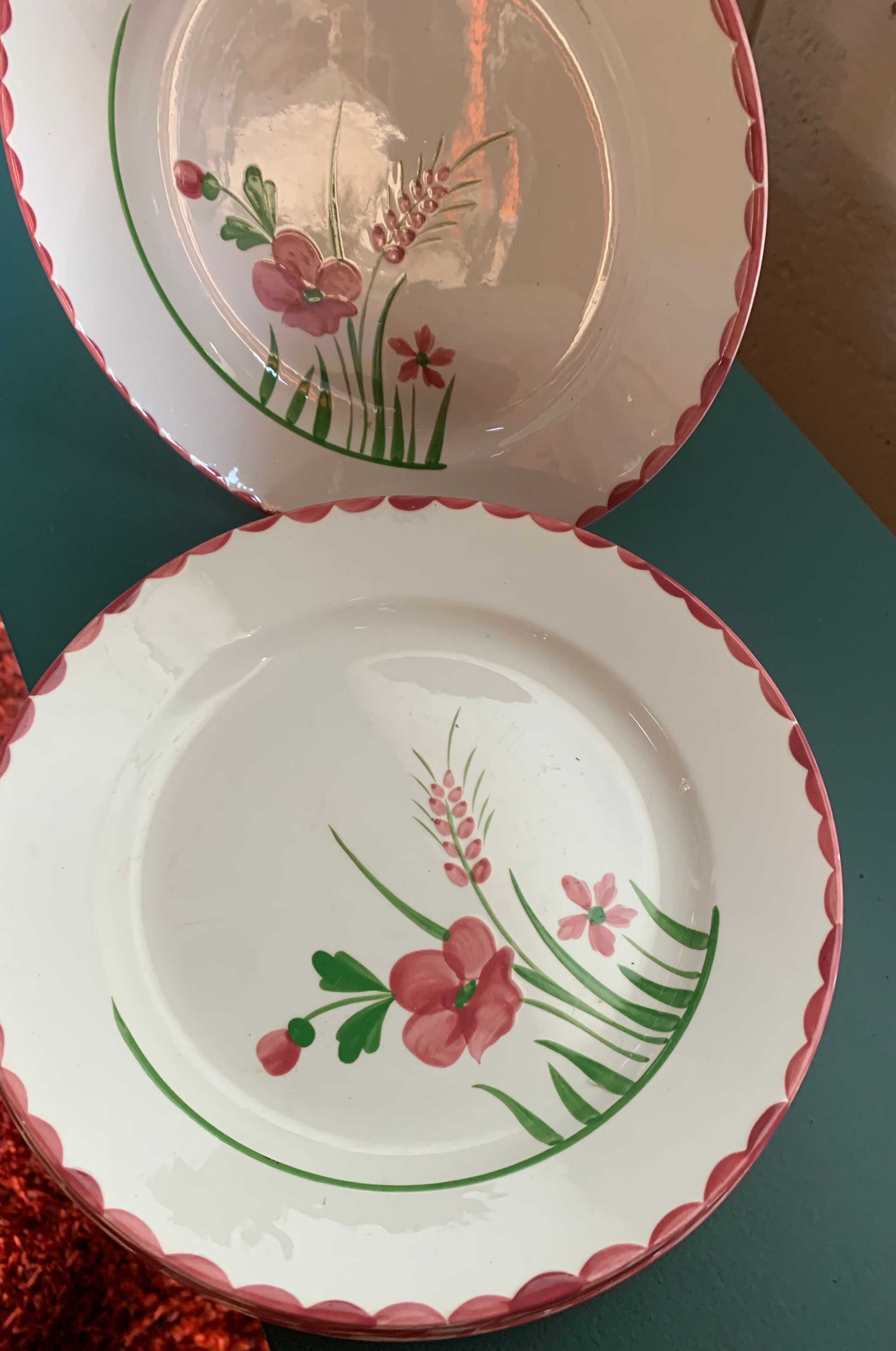 6 flat ceramic plates