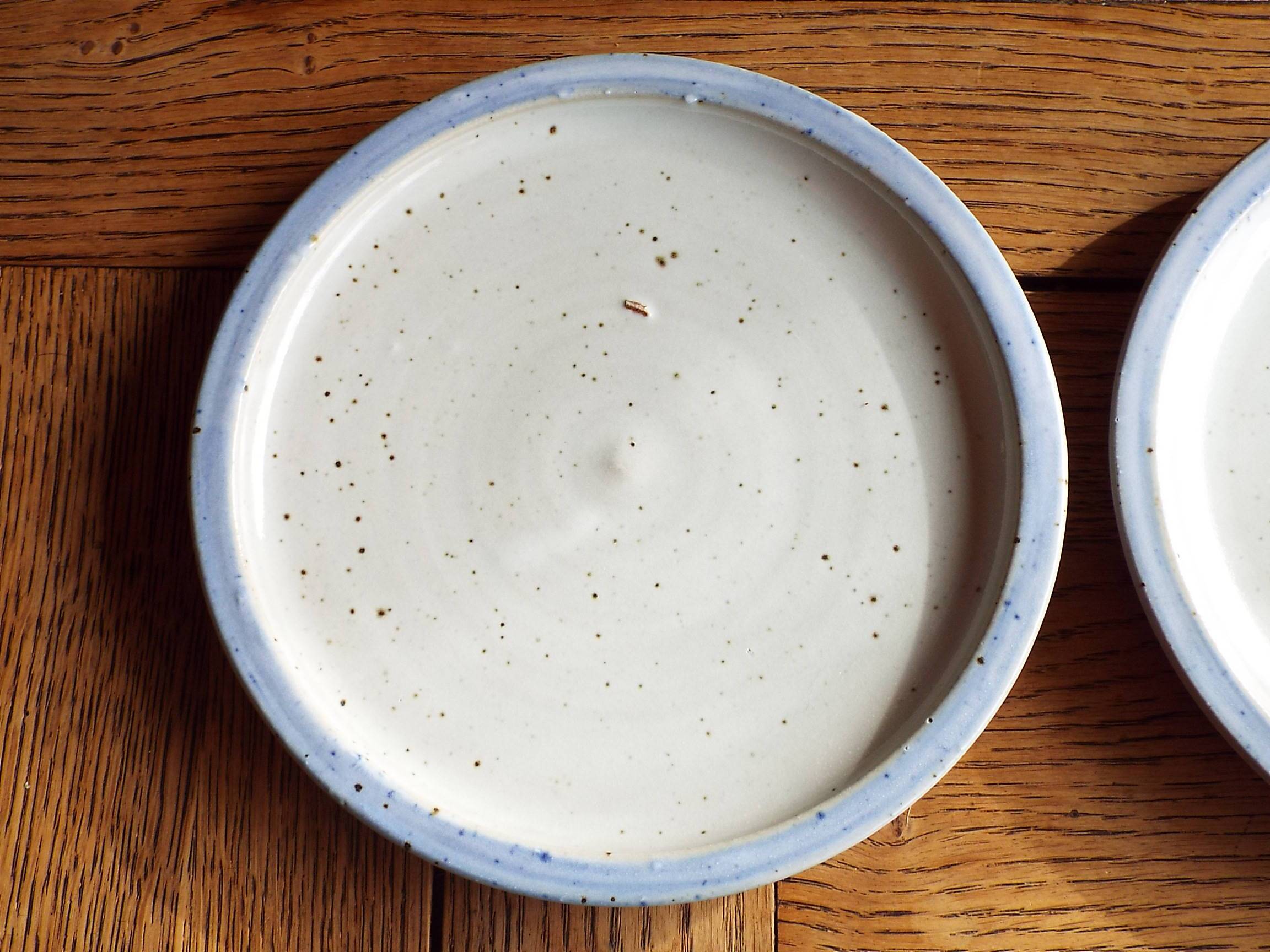 5 stoneware dessert plates