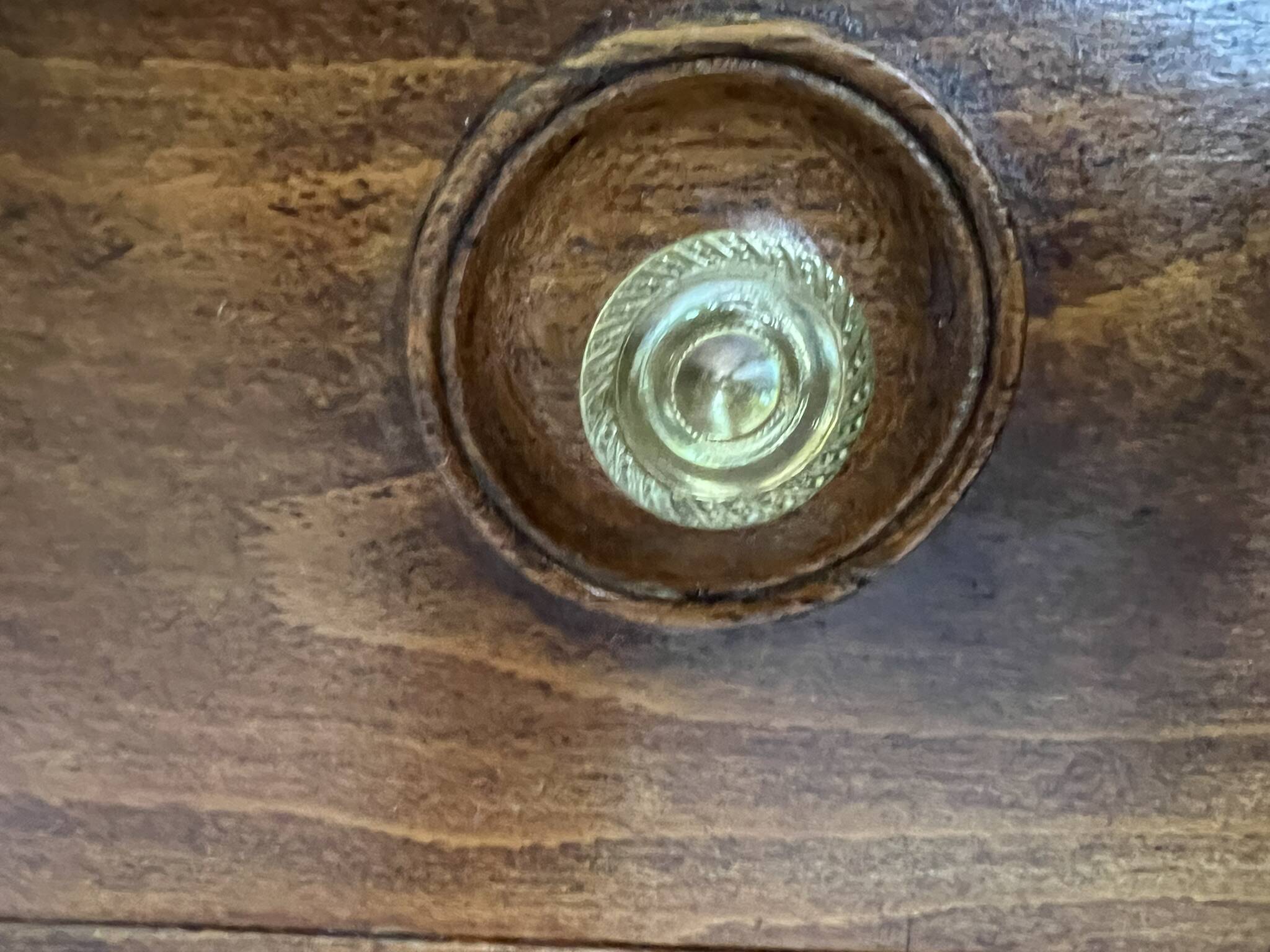 Commode de campagne ancienne en bois massif – XIXᵉ siècle – 3 tiroirs