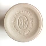 Lot 4 Digoin sandstone cups