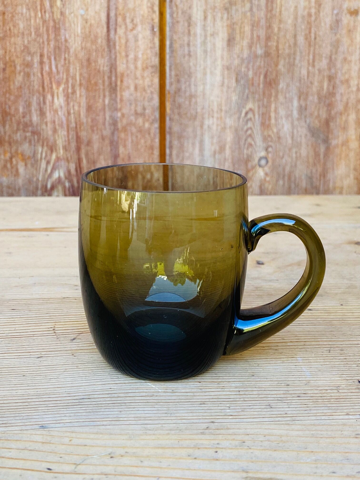 Lot coffee cups in smoked brown glass 70s, rounded shape, beautiful handcrafted.